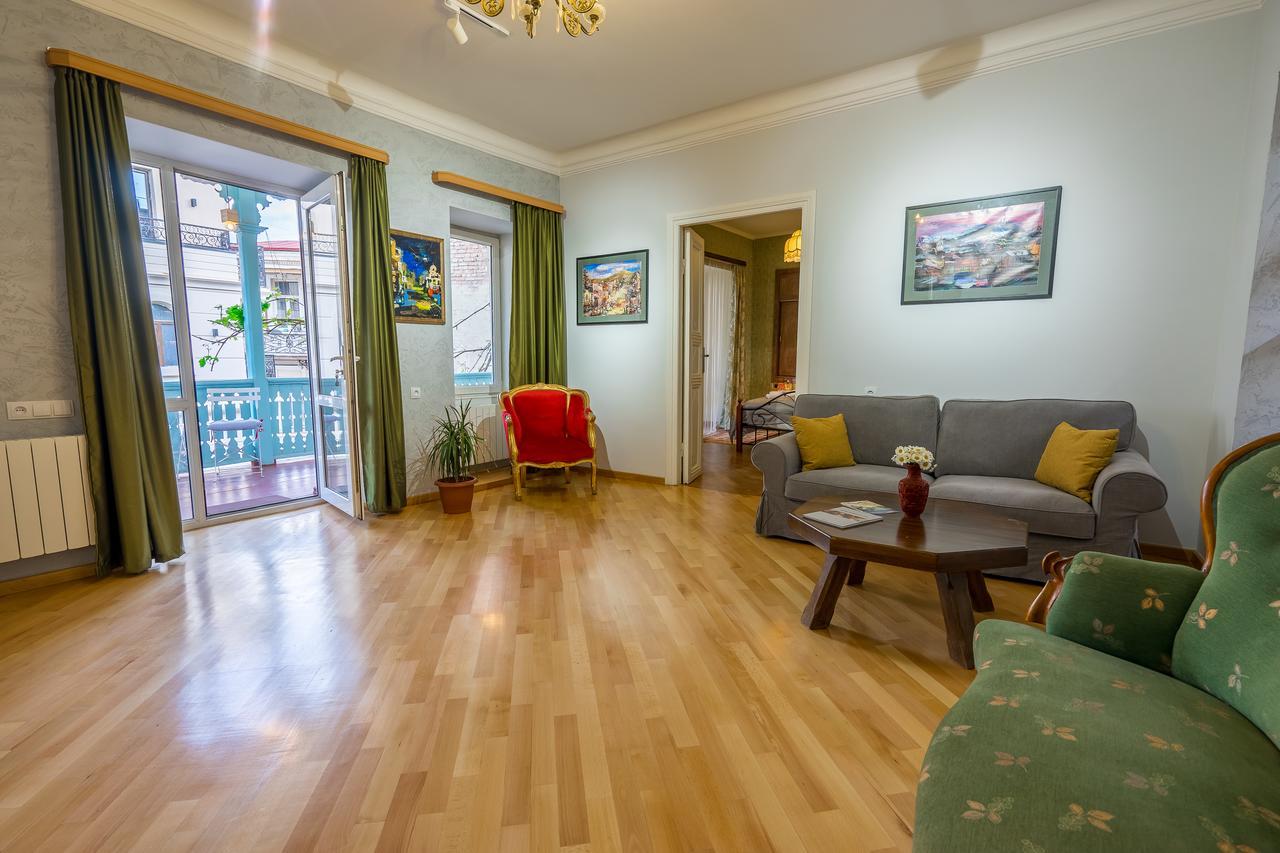 Gallery Apartment Tbilisi Luaran gambar