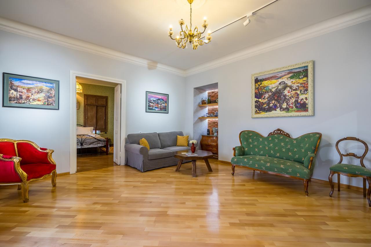 Gallery Apartment Tbilisi Luaran gambar